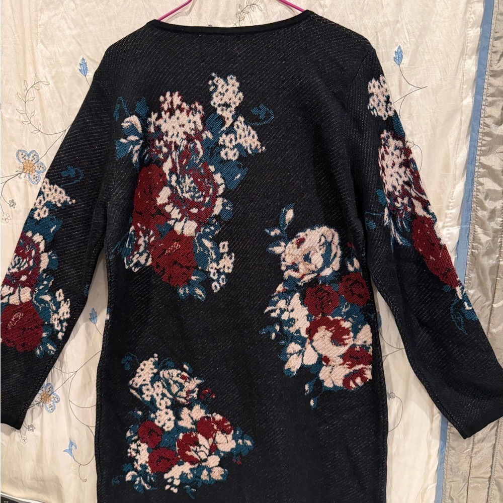 Peck & Peck Black Cardigan with Floral Pattern - Picture 9 of 10